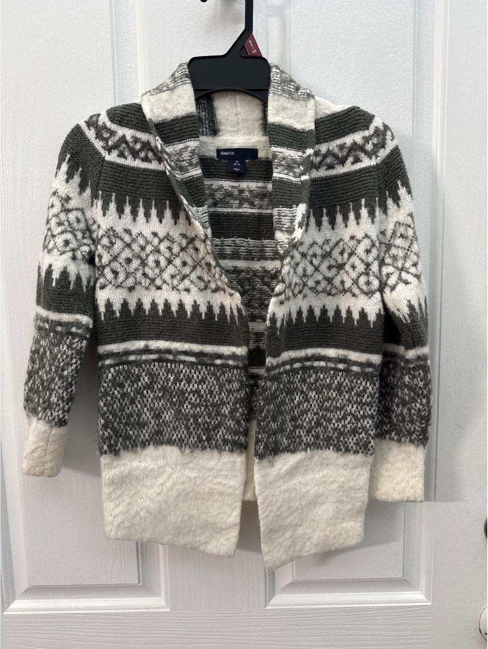 Gap Kids Girls' Small (6-7) Gray and White Patterned Knit Cardigan Sweater